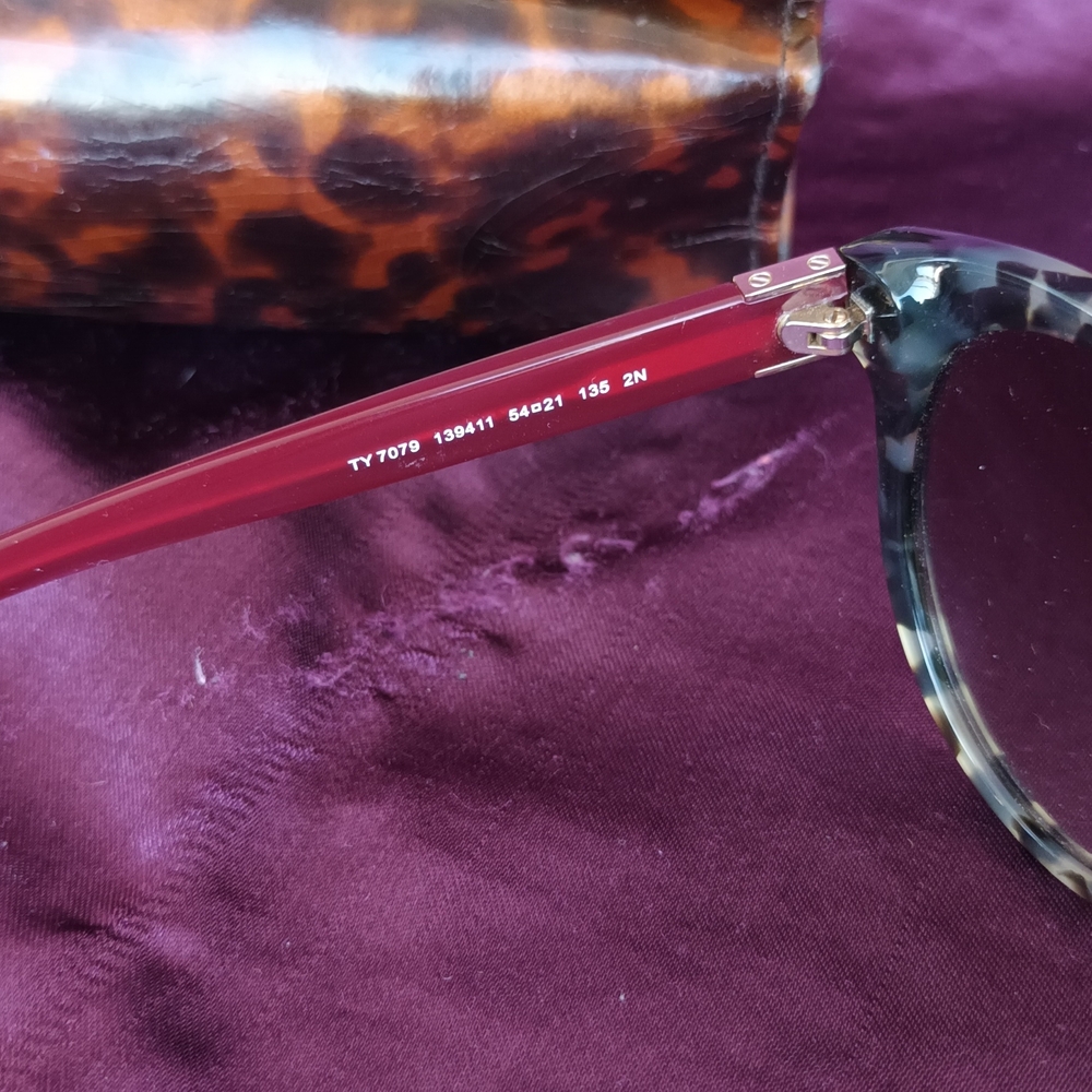 Tory Burch Black Leather Wallet with Gold Accent - Picture 5 of 16